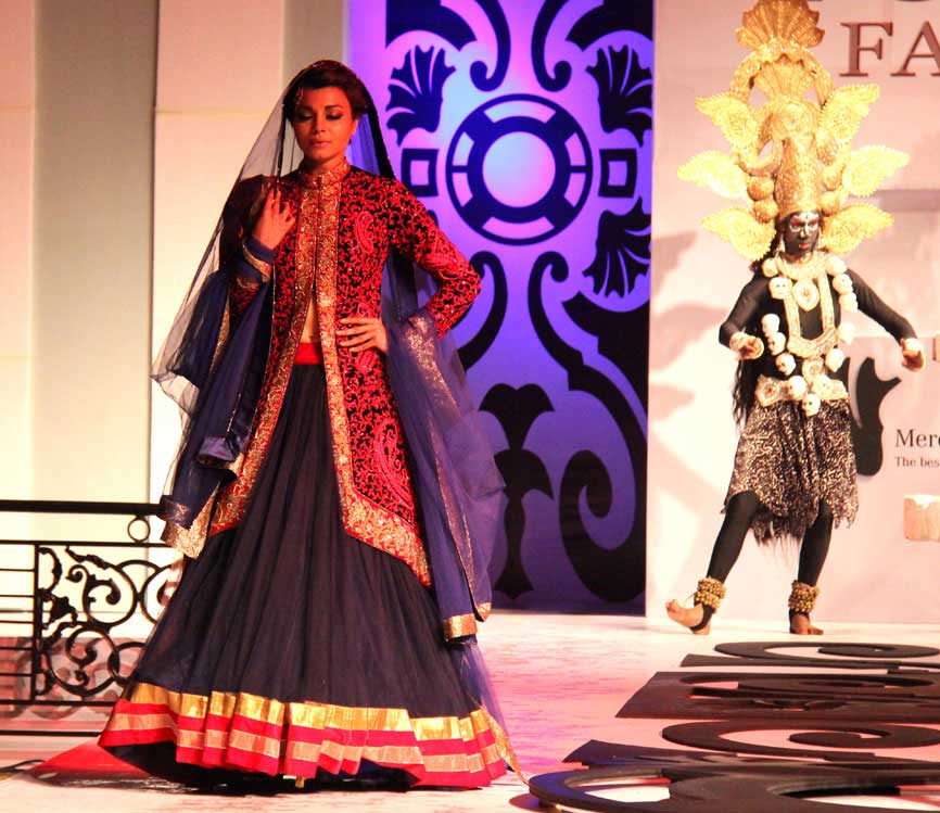 Lalit Dalmia Vedic Mantra collection at Punjab Fashion Tour 2015