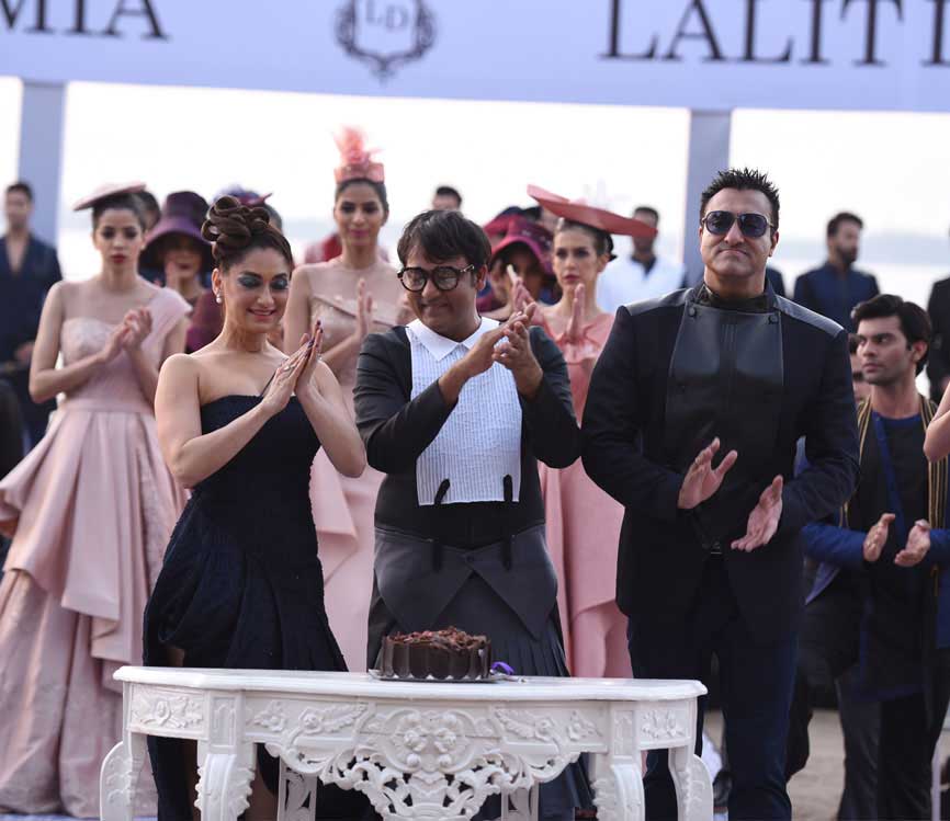 Lalit Dalmia's LA MODA collection at India Beach Fashion Week 2017