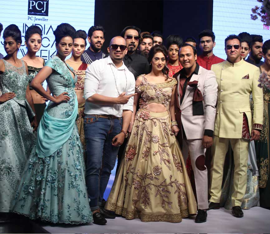 Lalit Dalmia's Fad Paradise collection at Delhi Times PCJ India Showcase Week 2017